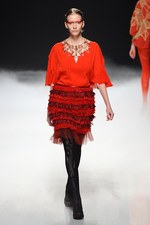 力強く飛回る鳥をイメージ - ソマルタ(SOMARTA) 2012年春夏コレクション｜写真50