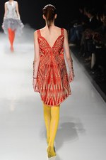 力強く飛回る鳥をイメージ - ソマルタ(SOMARTA) 2012年春夏コレクション｜写真66