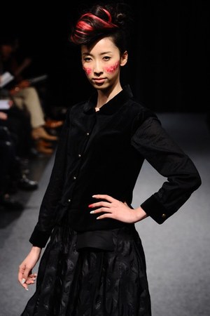 ジュンヤ タシロ(JUNYA TASHIRO) 謎の森｜写真14