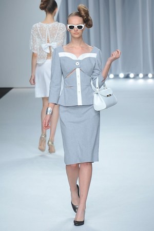 レースとカッティングで魅せるヘルシービューティー - miss ashida(ミス アシダ) 2012年春夏コレクション｜写真7
