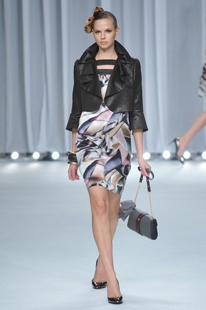 レースとカッティングで魅せるヘルシービューティー - miss ashida(ミス アシダ) 2012年春夏コレクション｜写真63