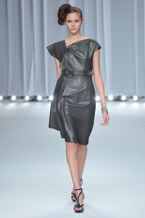 レースとカッティングで魅せるヘルシービューティー - miss ashida(ミス アシダ) 2012年春夏コレクション｜写真64