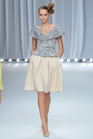 レースとカッティングで魅せるヘルシービューティー - miss ashida(ミス アシダ) 2012年春夏コレクション｜写真70