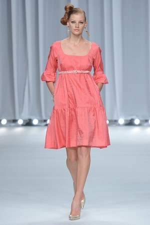 レースとカッティングで魅せるヘルシービューティー - miss ashida(ミス アシダ) 2012年春夏コレクション｜写真71