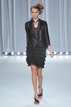 レースとカッティングで魅せるヘルシービューティー - miss ashida(ミス アシダ) 2012年春夏コレクション｜写真78