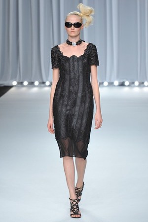 レースとカッティングで魅せるヘルシービューティー - miss ashida(ミス アシダ) 2012年春夏コレクション｜写真79