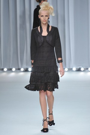 レースとカッティングで魅せるヘルシービューティー - miss ashida(ミス アシダ) 2012年春夏コレクション｜写真80