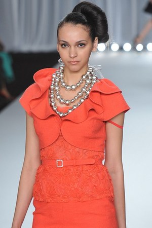 レースとカッティングで魅せるヘルシービューティー - miss ashida(ミス アシダ) 2012年春夏コレクション｜写真82