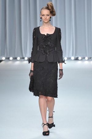 レースとカッティングで魅せるヘルシービューティー - miss ashida(ミス アシダ) 2012年春夏コレクション｜写真83