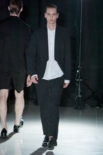 建築物の持つ力強さを幻想的に表現 - モルフィック(MOLFIC) 2012年春夏コレクション｜写真3