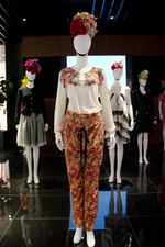 フラワープリントで活力溢れる新時代の女性像を表現 - アンベル(AMBELL) 2012年春夏コレクション｜写真9