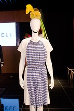 フラワープリントで活力溢れる新時代の女性像を表現 - アンベル(AMBELL) 2012年春夏コレクション｜写真14