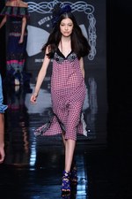 今夜もとびっきりのドレスでLet's Party!! - ケイタ マルヤマ(KEITA MARUYAMA) 2012年春夏コレクション｜写真43