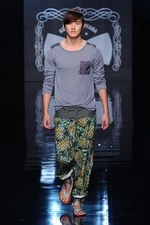 今夜もとびっきりのドレスでLet's Party!! - ケイタ マルヤマ(KEITA MARUYAMA) 2012年春夏コレクション｜写真59