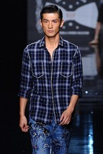 今夜もとびっきりのドレスでLet's Party!! - ケイタ マルヤマ(KEITA MARUYAMA) 2012年春夏コレクション｜写真63