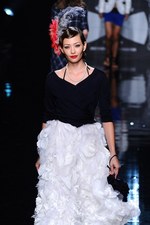 今夜もとびっきりのドレスでLet's Party!! - ケイタ マルヤマ(KEITA MARUYAMA) 2012年春夏コレクション｜写真67