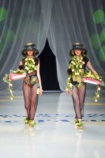 トクコ・プルミエヴォル 2017年春夏コレクション - コートダジュールの空気や文化を洋服に｜写真1