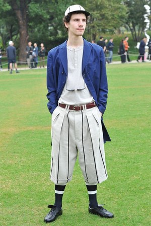クラシックなベースボールスタイルを芝生の上で楽しむ - soe(ソーイ) 2012年春夏コレクション｜写真28