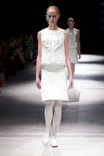 抜け殻が作り出す新しい身体と服の関係性 - アンリアレイジ(ANREALAGE) 春夏コレクション｜写真11