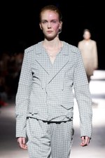 抜け殻が作り出す新しい身体と服の関係性 - アンリアレイジ(ANREALAGE) 春夏コレクション｜写真41