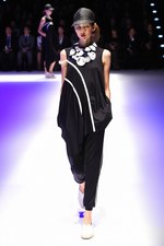 ヒロコ コシノ17年春夏コレクション - “あたりまえ”への挑戦を、キュビスムとスポーツで｜写真8