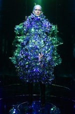 ユイマナカザト(YUIMA NAKAZATO) 近未来のオートクチュール｜写真7