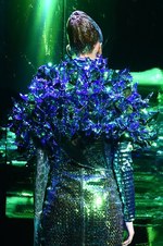 ユイマナカザト(YUIMA NAKAZATO) 近未来のオートクチュール｜写真11