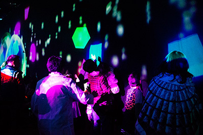 デジタル｜チームラボが参加型音楽フェスを大阪・堂島リバーフォーラムで開催、音楽は「聞く」から「体感」へ