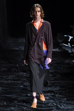 ベッドフォード 2017年春夏コレクション - 戦場を踊るように駆ける、陰鬱な気持ちが生んだ美学｜写真15