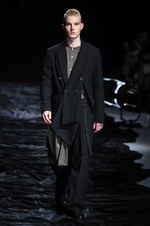 ベッドフォード 2017年春夏コレクション - 戦場を踊るように駆ける、陰鬱な気持ちが生んだ美学｜写真21