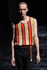 ベッドフォード 2017年春夏コレクション - 戦場を踊るように駆ける、陰鬱な気持ちが生んだ美学｜写真23