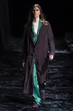 ベッドフォード 2017年春夏コレクション - 戦場を踊るように駆ける、陰鬱な気持ちが生んだ美学｜写真30