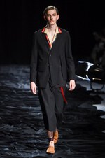 ベッドフォード 2017年春夏コレクション - 戦場を踊るように駆ける、陰鬱な気持ちが生んだ美学｜写真31