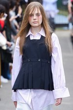 ケイスケヨシダ 2017年春夏コレクション - メンズ服のディテールをフェミニンに昇華｜写真2