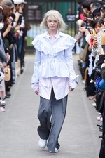 ケイスケヨシダ 2017年春夏コレクション - メンズ服のディテールをフェミニンに昇華｜写真3