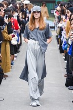 ケイスケヨシダ 2017年春夏コレクション - メンズ服のディテールをフェミニンに昇華｜写真17