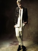 20世紀初頭のエレガンスをモダンなシルエットで蘇らせた - ガラアーベント(GalaabenD) 2012年春夏コレクション｜写真20