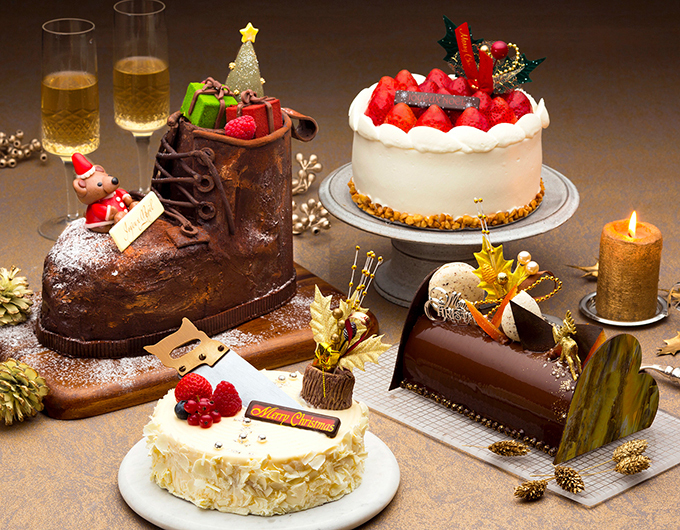 横浜ベイホテル東急のクリスマス、プレゼントがいっぱい詰まったブーツ型ケーキ | 写真