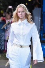 ミキオサカベ 2017年春夏コレクション - 混じり合うはずのない時代の交差｜写真2