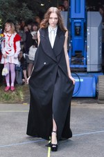 ミキオサカベ 2017年春夏コレクション - 混じり合うはずのない時代の交差｜写真42