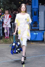 ミキオサカベ 2017年春夏コレクション - 混じり合うはずのない時代の交差｜写真56