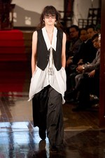 女性らしさを、取り外し可能なレースに込めて - Nocturne ＃22 In C Sharp Minor, Op. Posth. 2012年春夏コレクション｜写真1