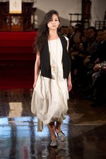 女性らしさを、取り外し可能なレースに込めて - Nocturne ＃22 In C Sharp Minor, Op. Posth. 2012年春夏コレクション｜写真3