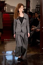 女性らしさを、取り外し可能なレースに込めて - Nocturne ＃22 In C Sharp Minor, Op. Posth. 2012年春夏コレクション｜写真13