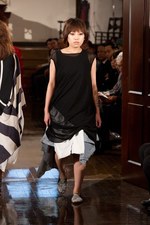 女性らしさを、取り外し可能なレースに込めて - Nocturne ＃22 In C Sharp Minor, Op. Posth. 2012年春夏コレクション｜写真22