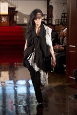 女性らしさを、取り外し可能なレースに込めて - Nocturne ＃22 In C Sharp Minor, Op. Posth. 2012年春夏コレクション｜写真29