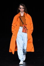 ネーム 2017年春夏コレクション - ノスタルジーに色彩を乗せて、自由な若者の柔らかな着こなし｜写真1