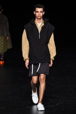 ネーム 2017年春夏コレクション - ノスタルジーに色彩を乗せて、自由な若者の柔らかな着こなし｜写真17