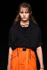 ネーム 2017年春夏コレクション - ノスタルジーに色彩を乗せて、自由な若者の柔らかな着こなし｜写真24