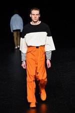 ネーム 2017年春夏コレクション - ノスタルジーに色彩を乗せて、自由な若者の柔らかな着こなし｜写真29